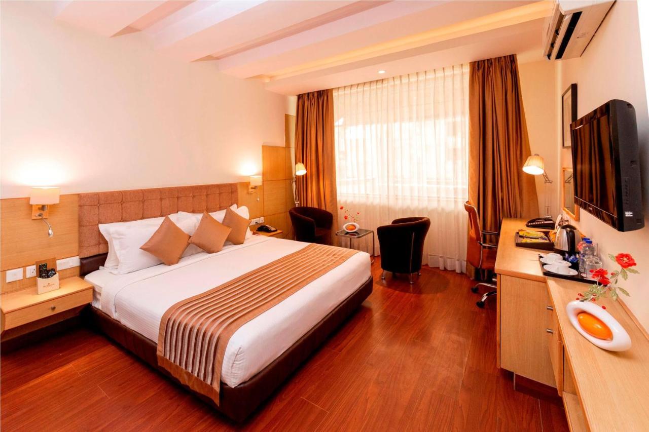 Ramada Neemrana Ξενοδοχείο Εξωτερικό φωτογραφία