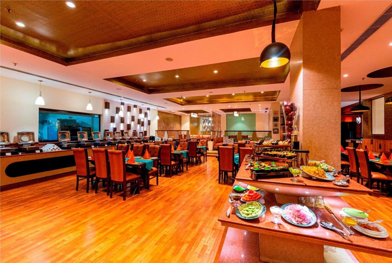 Ramada Neemrana Ξενοδοχείο Εξωτερικό φωτογραφία