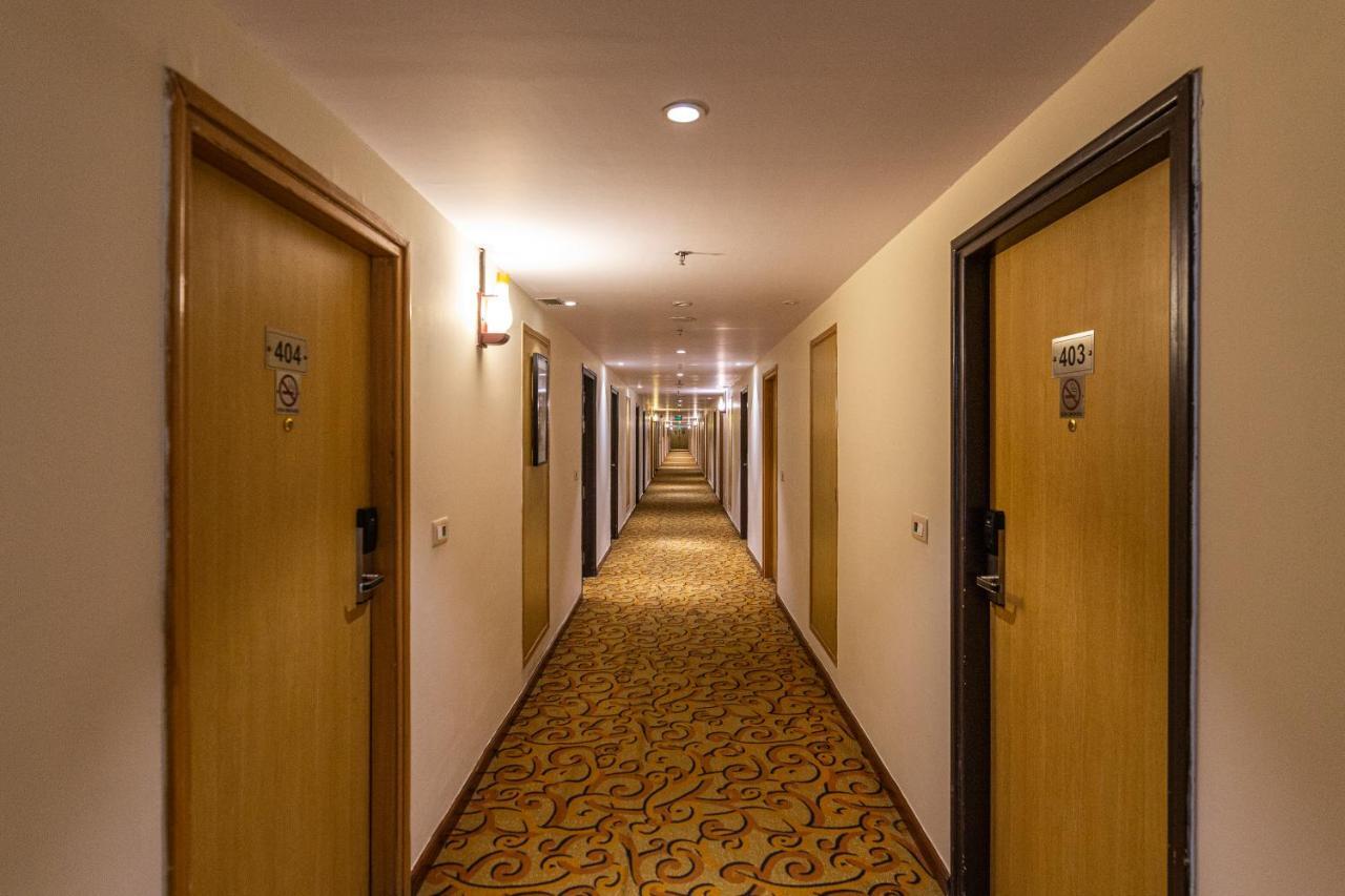 Ramada Neemrana Ξενοδοχείο Εξωτερικό φωτογραφία