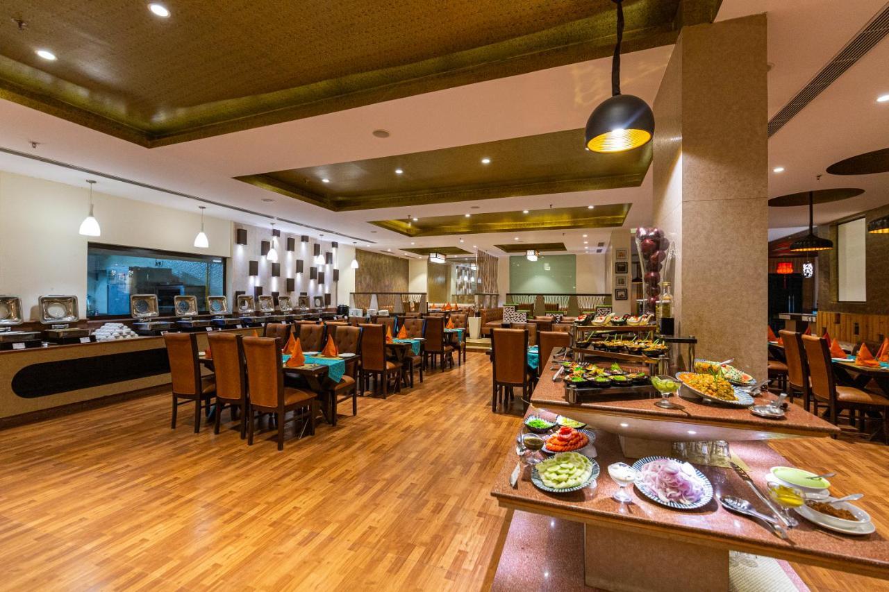 Ramada Neemrana Ξενοδοχείο Εξωτερικό φωτογραφία